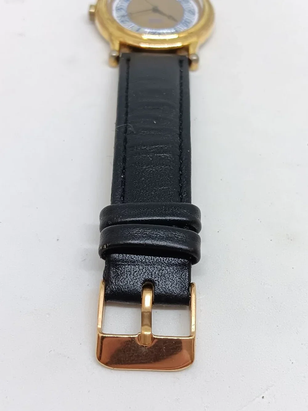 Guess pre owned